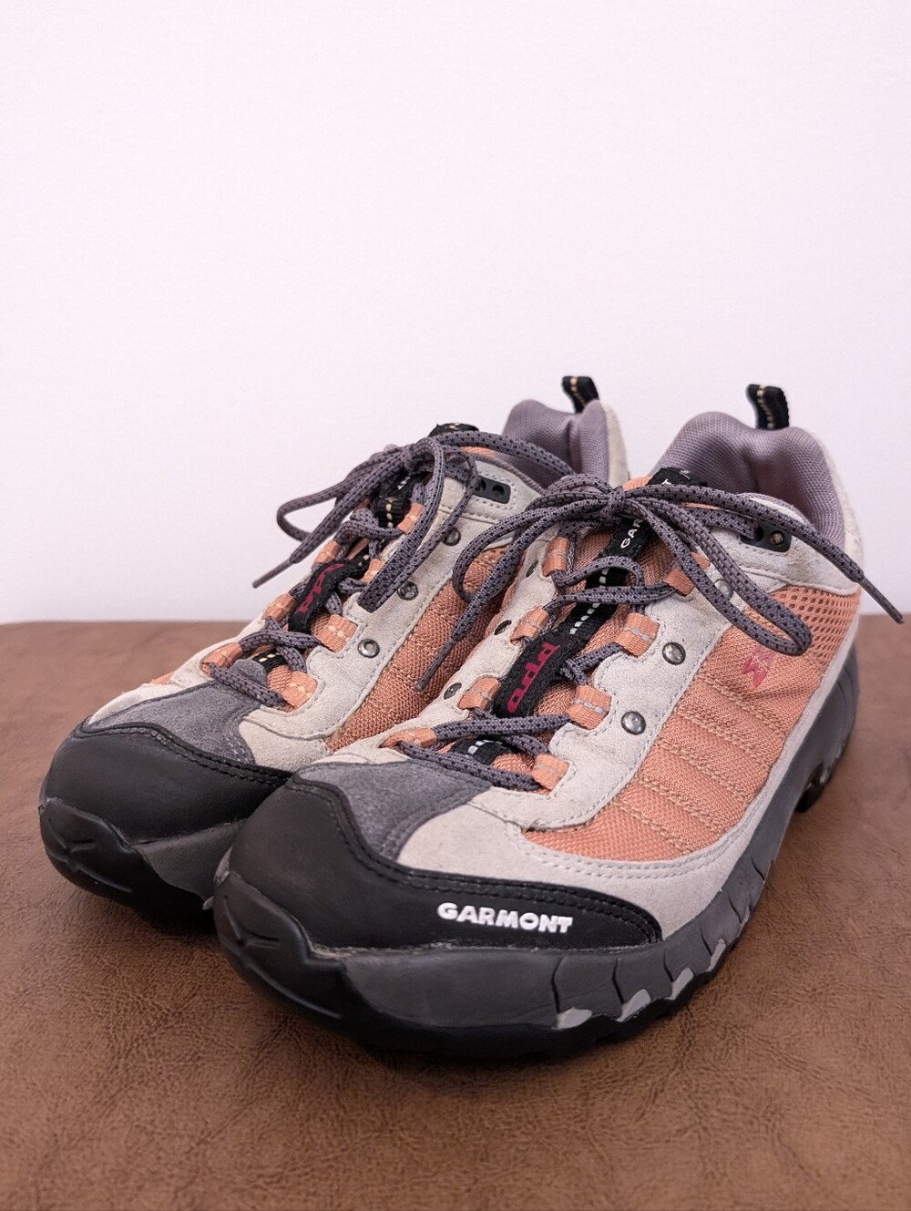 Garmont Mens Sticky Rock Suede Vibram Outdoor Hiking Shoes Size 9.5